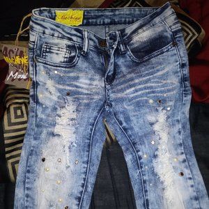 NWT distressed embellished stonewash skinny jeans